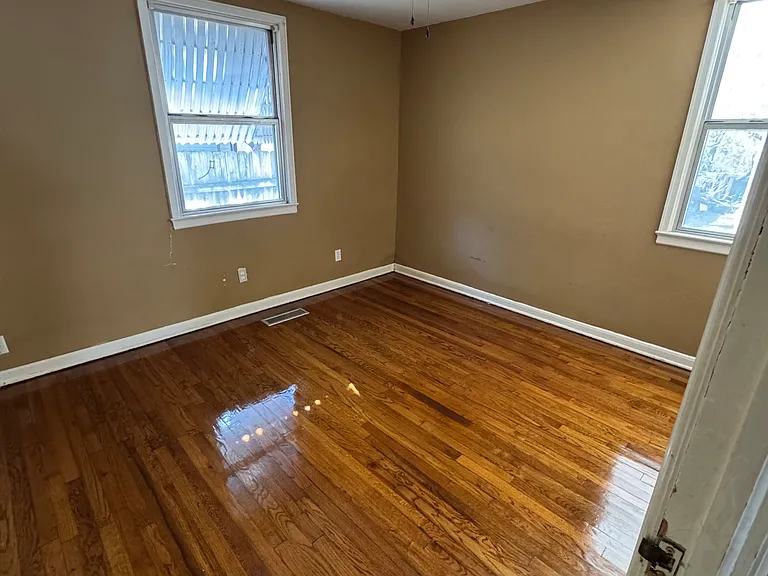 2204 Tierney Rd — Photo 4