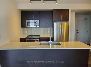 510 NW Curran Pl #3504, Mississauga, ON L5B 0J8