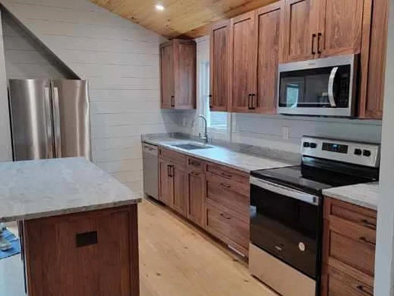 101 Margaret Ct — Photo 2