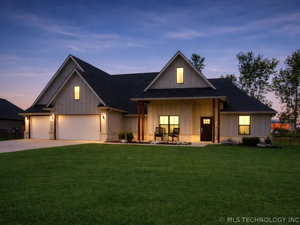 2429 W Union St, Collinsville, OK 74021