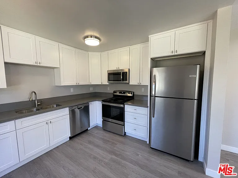 1830 Federal Ave — Photo 3