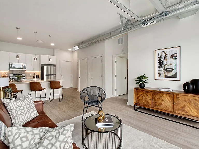 Axis West Flats — Photo 30