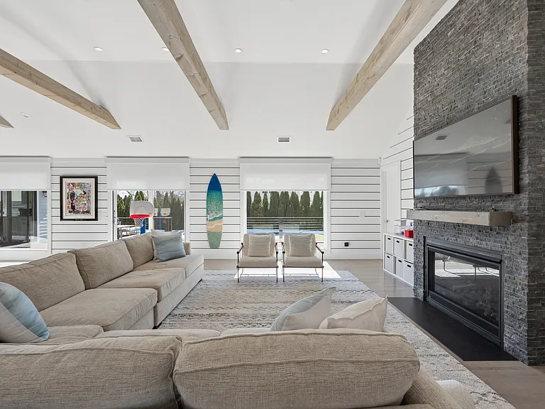 7 Dellaria Ave — Photo 9