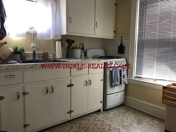 3rd image of 198-200 Meigs St #3