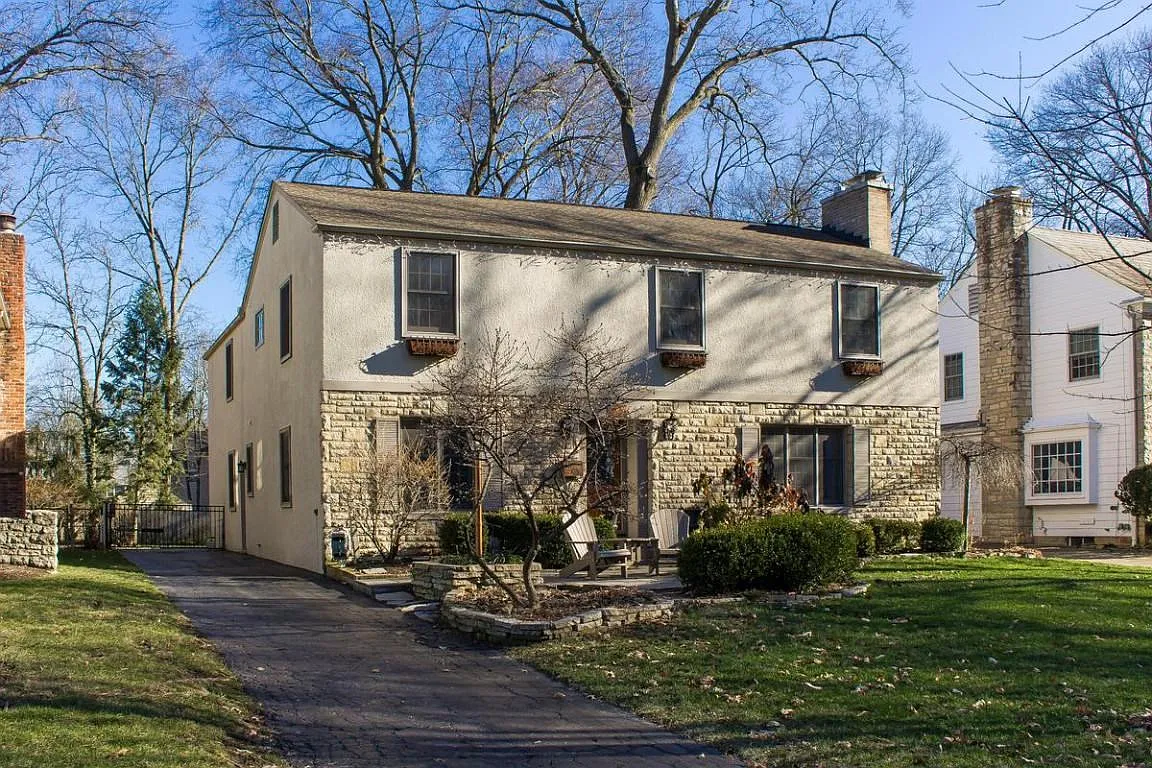 2676 Berwyn Rd photo 1