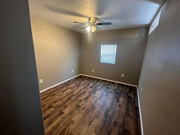 4th image of 907 S Bullock Ct