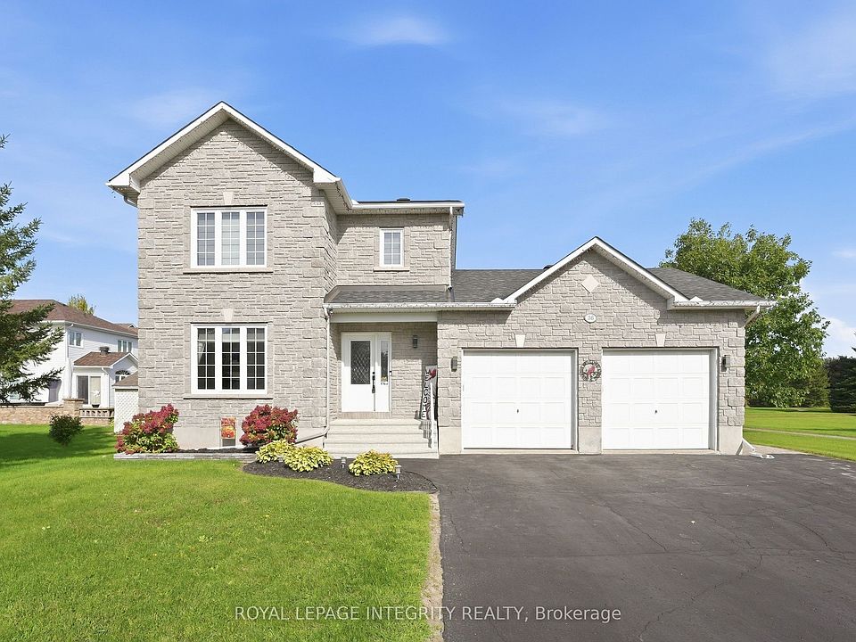 1st image of 36 Frontenac Blvd