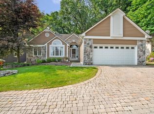 3411 Fairgrove Ter, Rochester, MI 48309