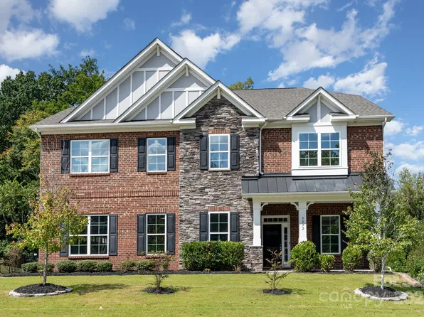 9032 Cornflower Dr, Harrisburg, NC 28075