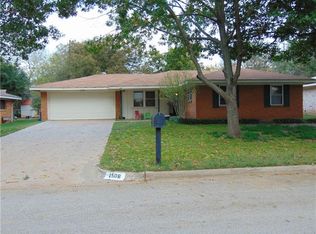 1506 Yucca St, Midlothian, TX 76065
