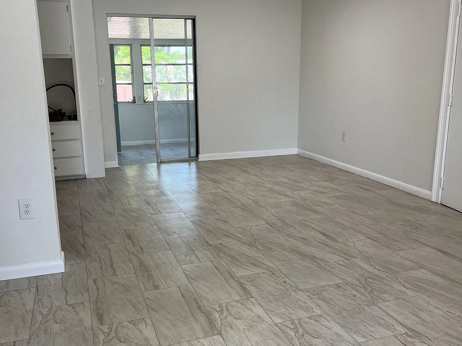 1213 Roger Babson Road - 1 — Photo 4