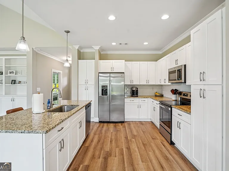 202 Sage Ct — Photo 4