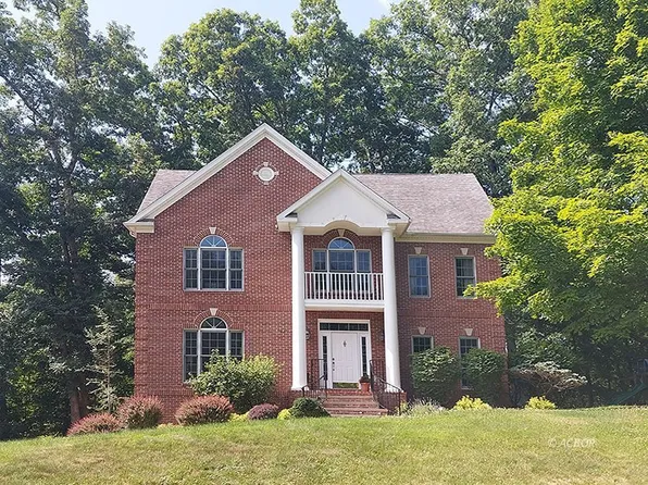7260 Edgewood Ln, Athens, OH 45701