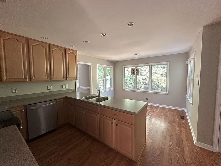 7906 Belmont Stakes Dr — Photo 9