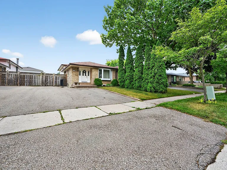 1912 Bonnymede Dr #LOWER — Photo 3