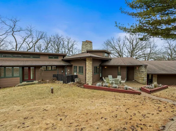 S39W33537 County Road D, Dousman, WI 53118