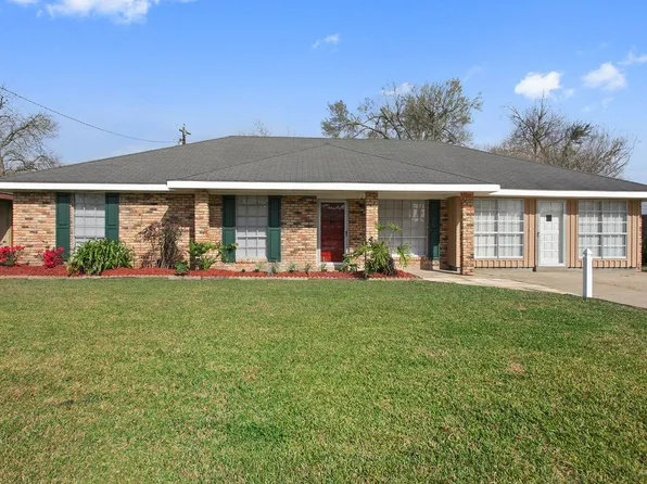 102 Leisure Ln, Lafayette, LA 70506