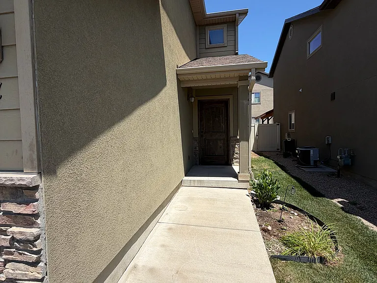4 Arnold Dr — Photo 2