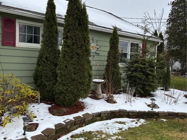 24 E Camp St, Auburn, NY 13021