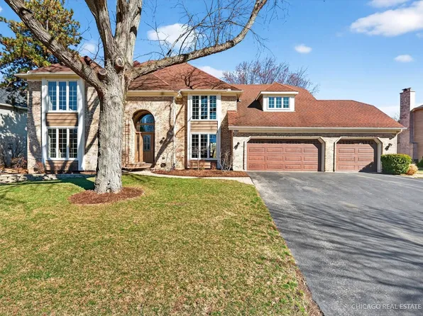 1304 Hawkins Ct, Saint Charles, IL 60174