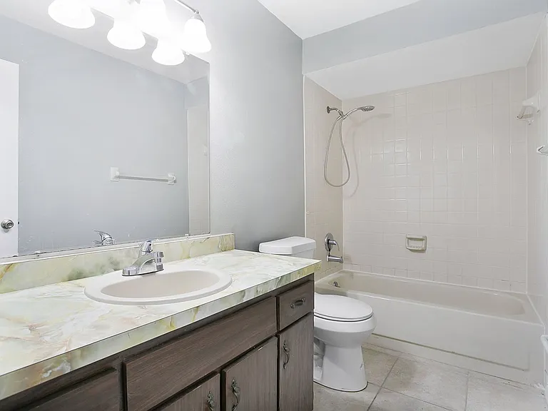 405 Long Dr — Photo 13