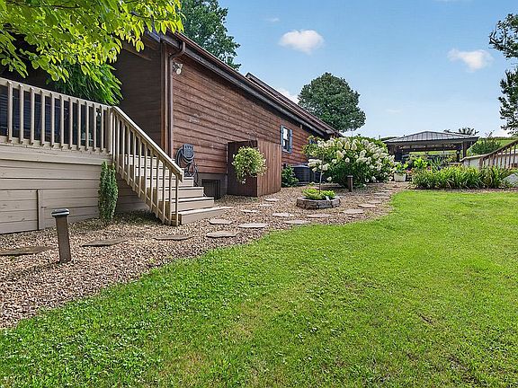 5th image of 19308 Tulip Tree Ln