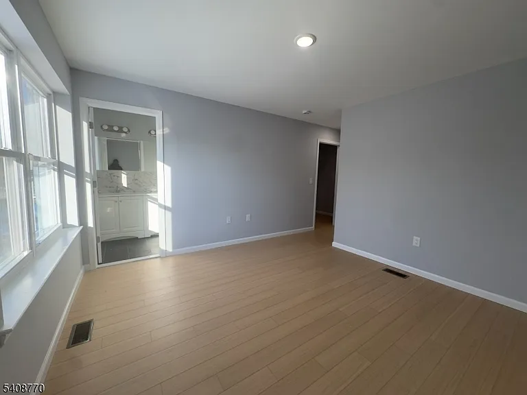 29 Isabella Ave #1-2 — Photo 25