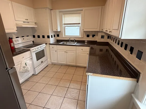 182 Princeton Ave #182, Waltham, MA 02451