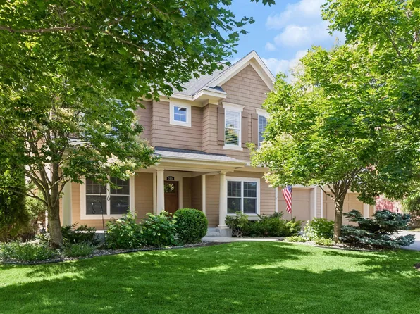 2404 Fieldstone Curv, Woodbury, MN 55129