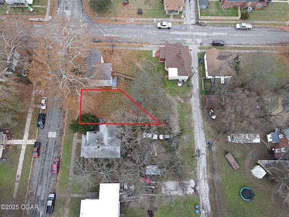 2nd image of 807 S Jackson Ave #77