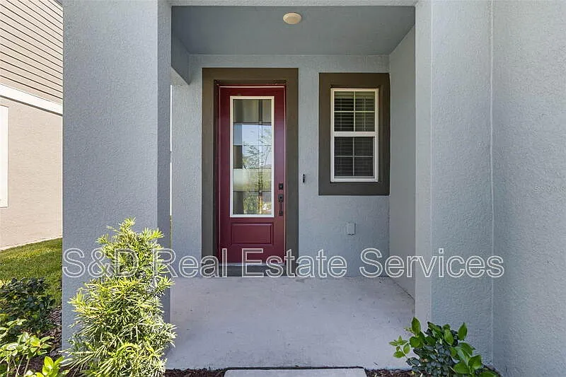 3 bed, 2.5 bath, 2102 sqft, $2,300 — Photo 3