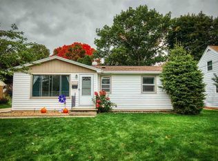 1026 S Ridge Rd, Green Bay, WI 54304