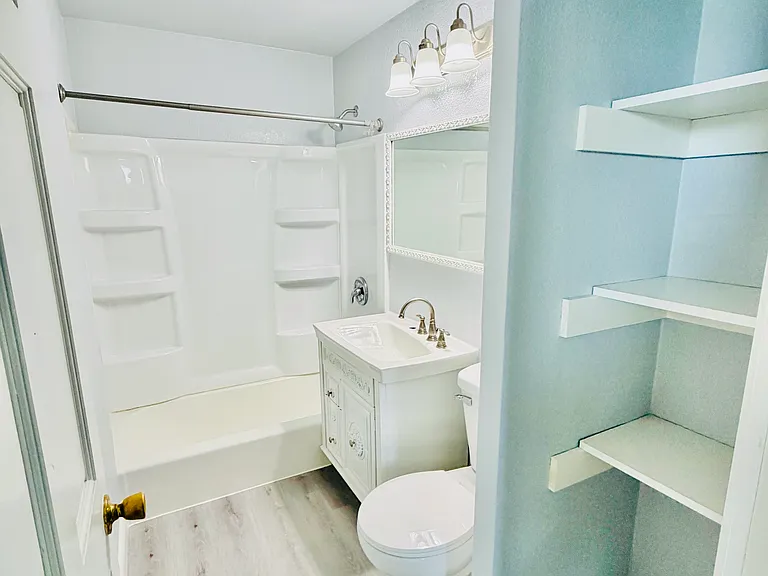 1713 Maple St #1 — Photo 3