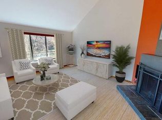 242 Sunset Ky, Secaucus, NJ 07094
