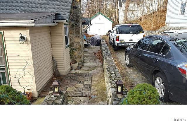 2nd image of 16 Sunset Dr