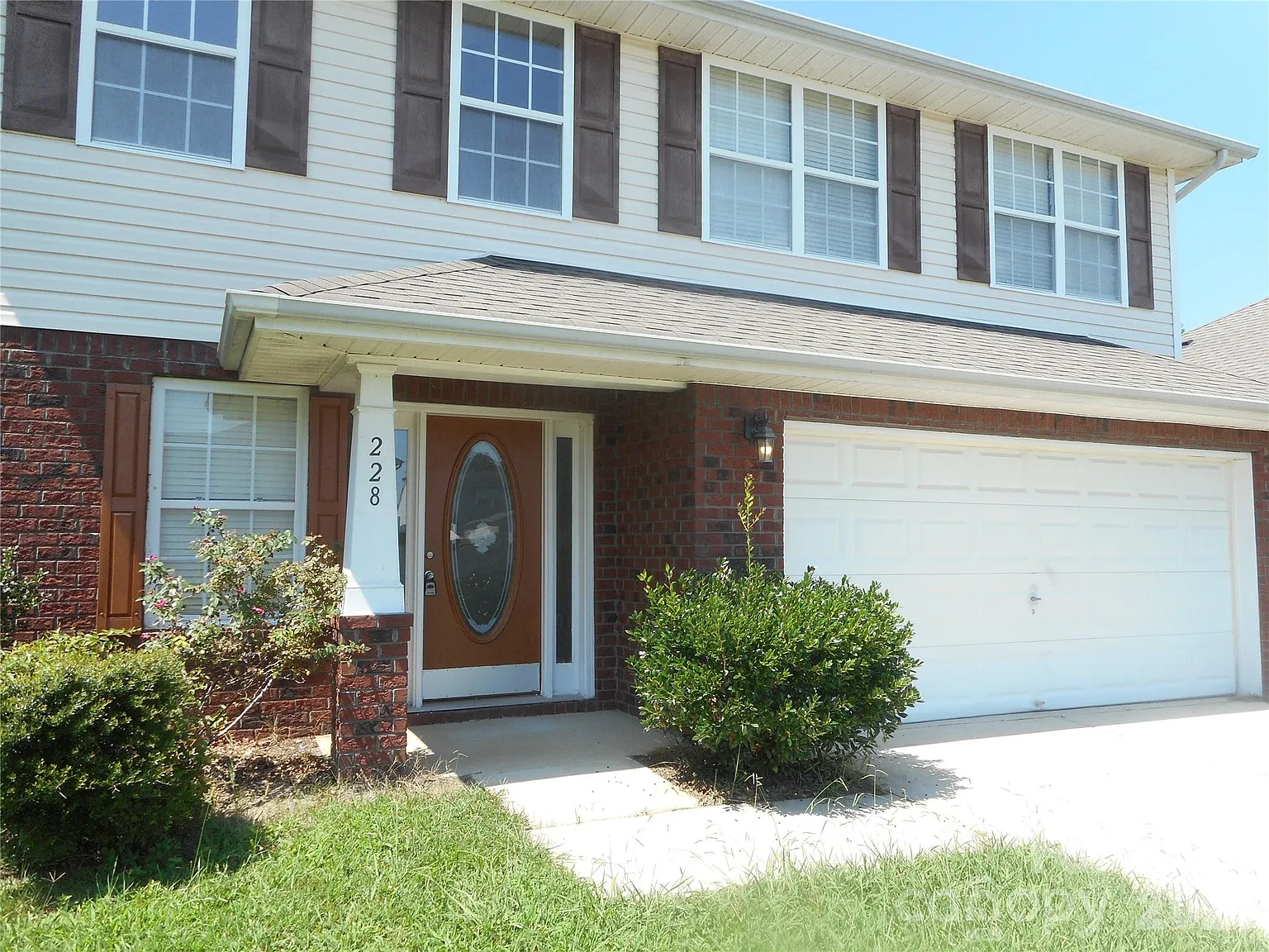 4 bed, 3.0 bath, 2012 sqft, $2,450 — Photo 3