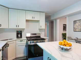 4 Cottage St #15, Boston, MA 02128