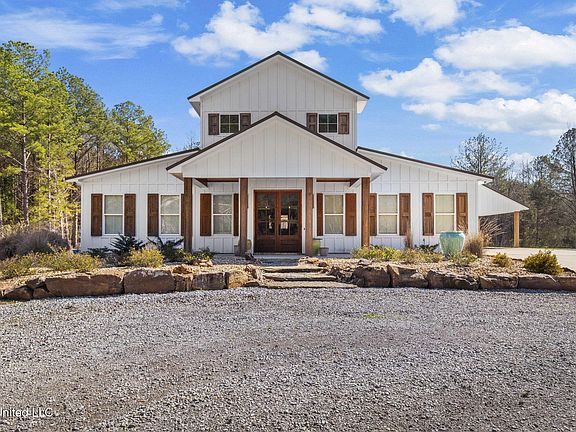 2nd image of 2162 Leesburg Rd