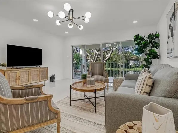 1910 Bald Eagle Dr #209B, Naples, FL 34105