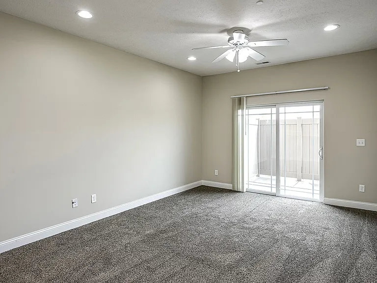 Oak Pointe — Photo 18