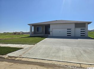 11103 N 173rd St, Bennington, NE 68007