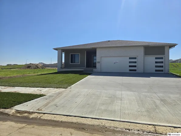 11103 N 173rd St, Bennington, NE 68007