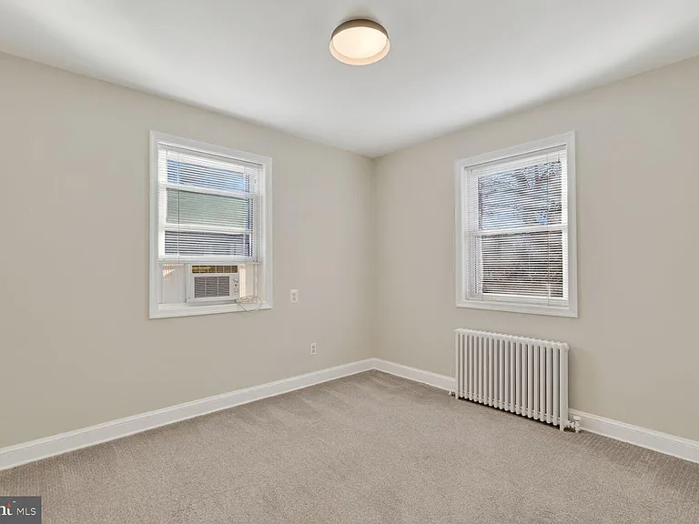1410 N Quinn St #7 — Photo 14