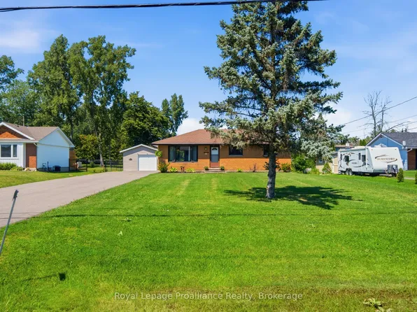 499 Meyers Creek Rd, Quinte West, ON K8V 0P4