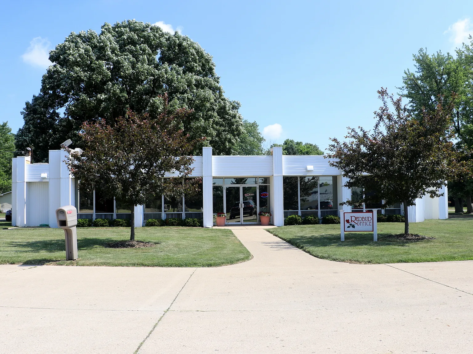 Redbud Estates — Photo 1