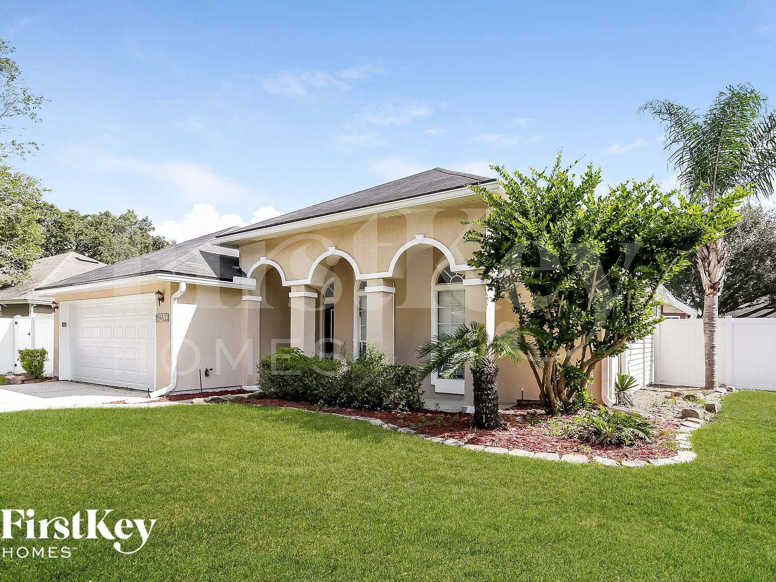 4 bed, 2.0 bath, 2086 sqft, $2,810 — Photo 2