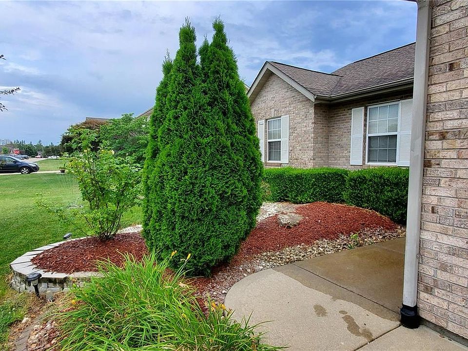 1st image of 437 Carroll Dr