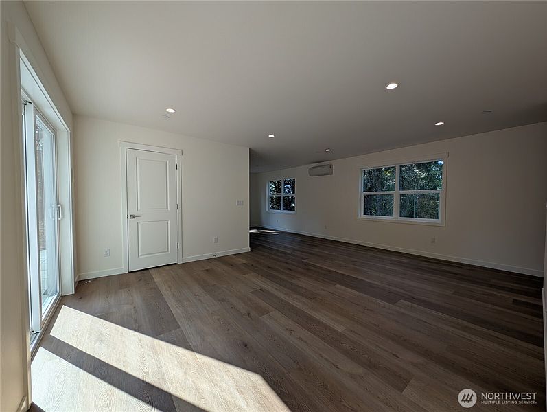 5th image of 4178 Brays Way