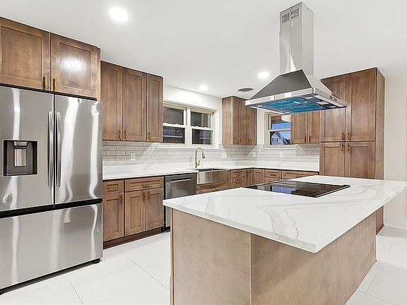 5th image of 3813 Ferran Dr