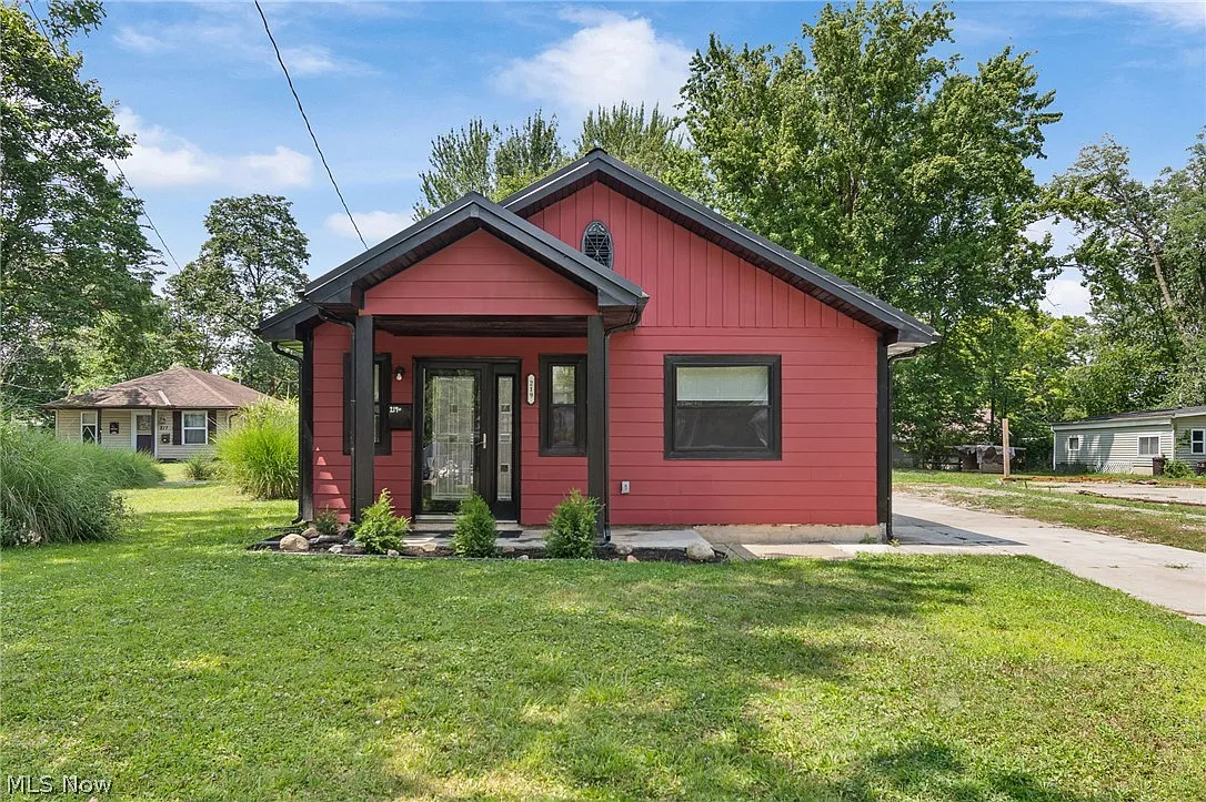 2 bed, 2.0 bath, $1,400 — Photo 1